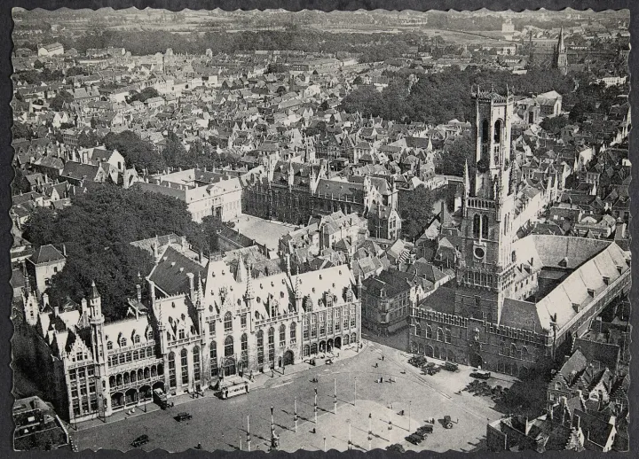 De Markt en het Belfort